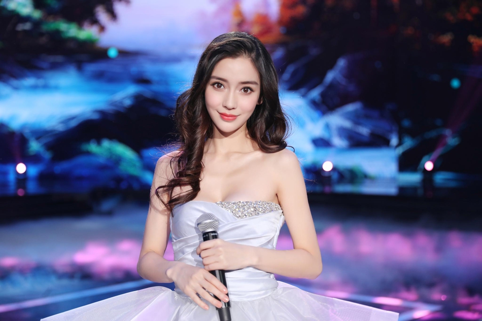 秋瓷炫近况引关注：从《妻子的浪漫旅行》到影视新作，她如何在中国市场持续发力
