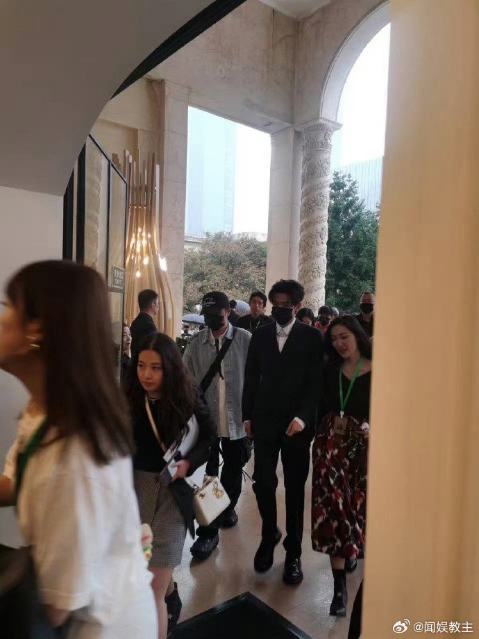 今天大火新闻：凌晨工厂火灾牵动人心，消防奋战三小时终将火扑灭